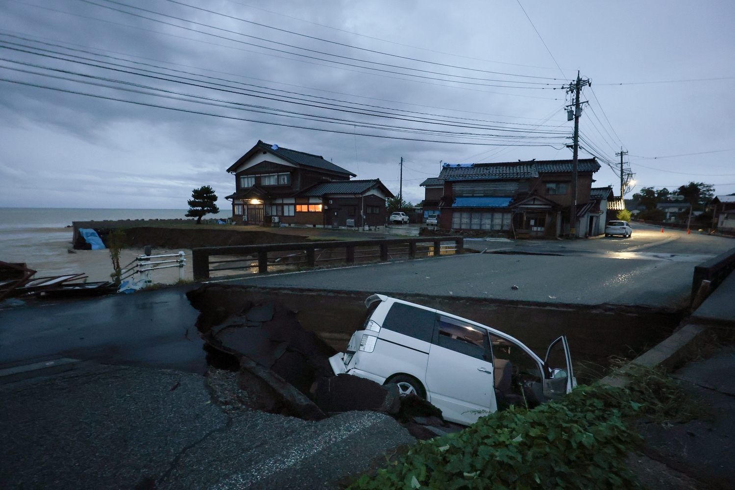 Genc Gazete Japonya'da Şiddetli Yağış Sonrası Heyelan 1 Ölü, 10 Kayıp (5)