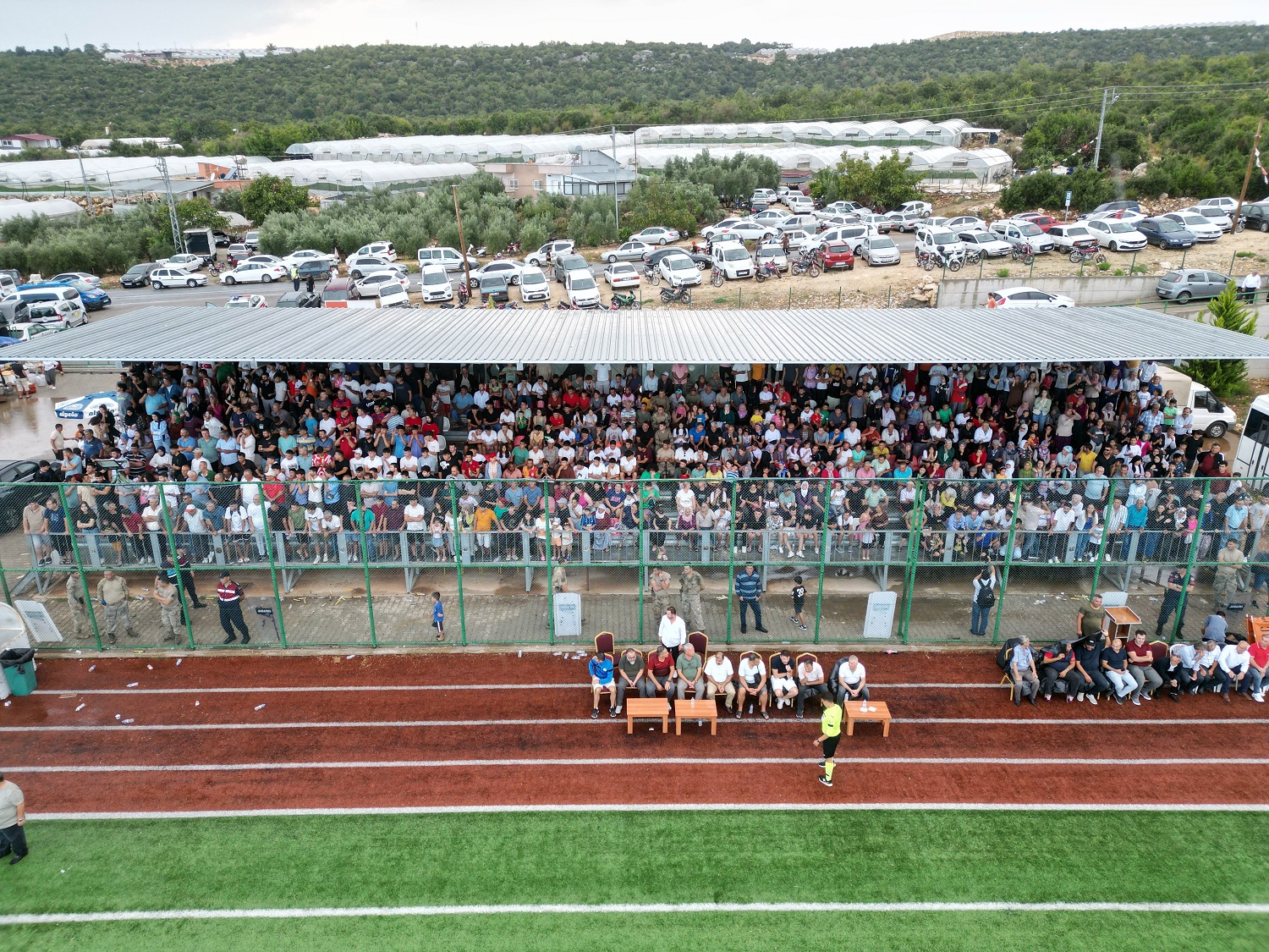 Gencç Gazete Böyle Mahalle Maçı Görmediniz 15 Bin Kişi Izledi! (5)