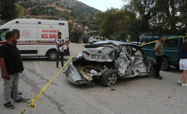 Hatay’da Hafriyat Kamyonu 7 Aracı Biçti Yaralılar Var (2)