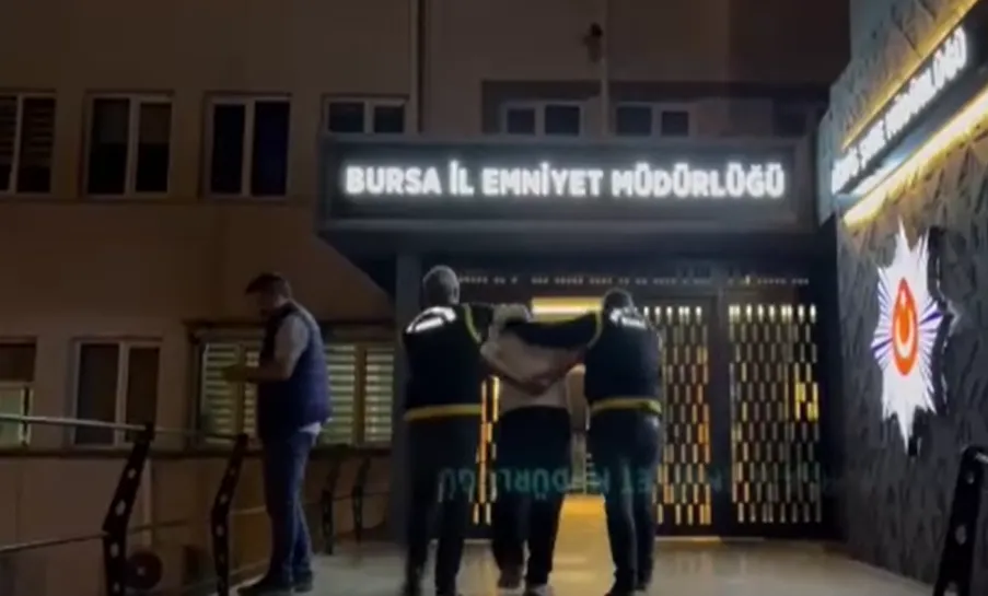 Bursa'da Güpegündüz Cinayet Işlemişti, Saatler Içerisinde Yakalandı (2)