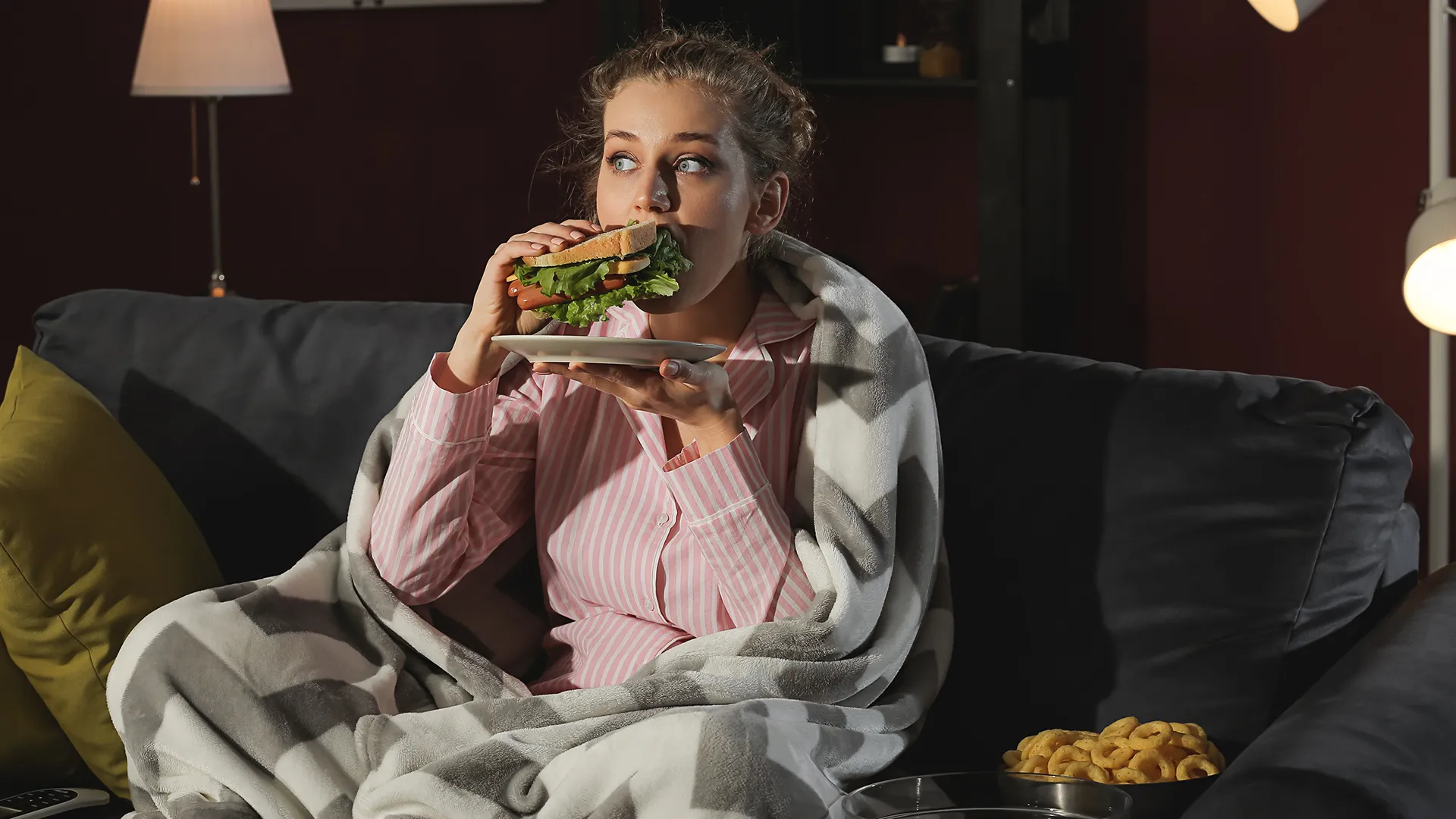 Gece Yemek Yemenin Zararlari Gencgazete