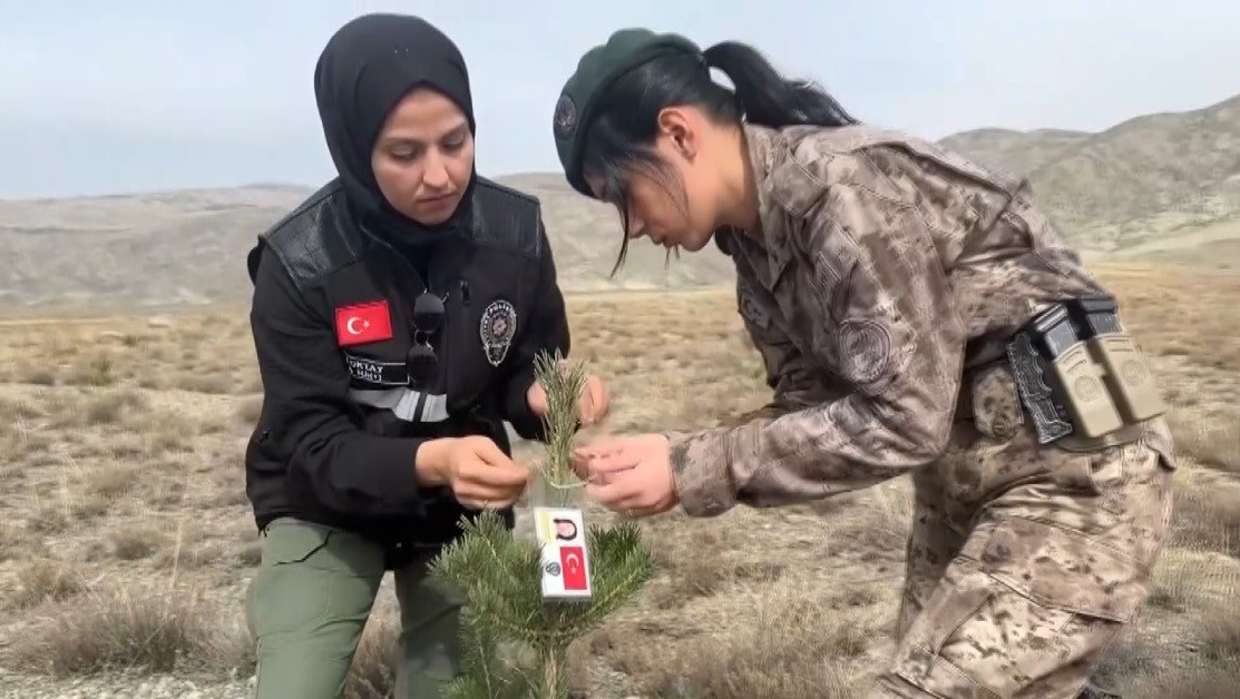 Genc Gazete 17 Kadın Polisimizin Görev Başında Şehit Olduğu (2)