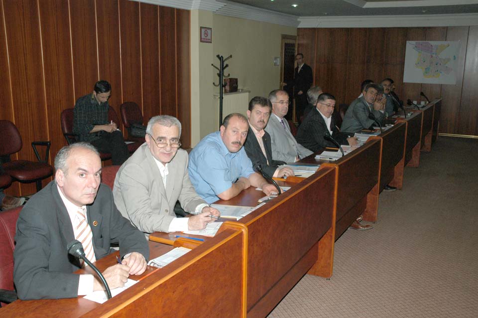 Genc Gazete Arsivden Haber 07 Ekim 2006 Inegol Belediye Meclisi (3)