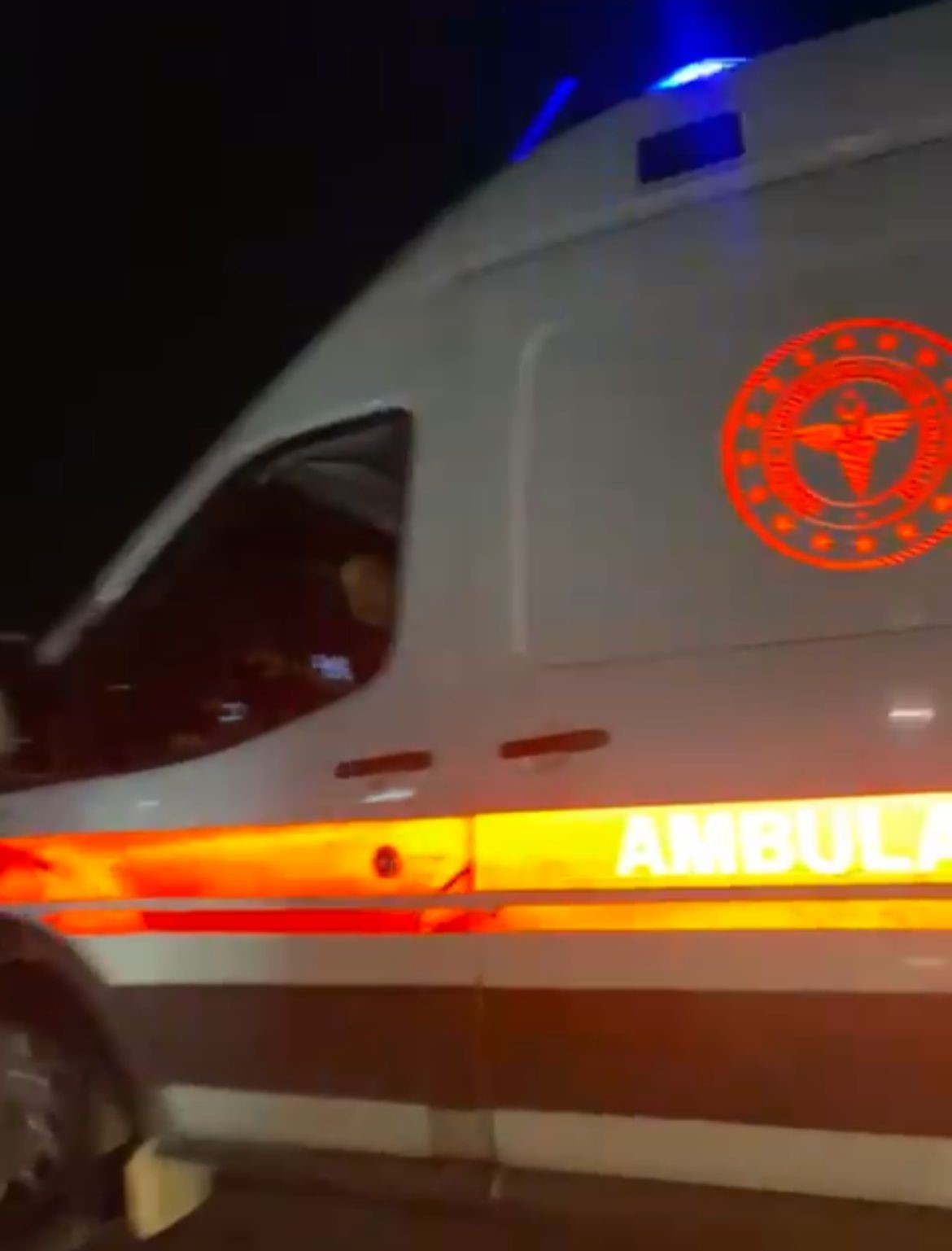 Genc Gazete Bursa Hastayı Taşıyan Ambulansa Saldırdılar (1)-1