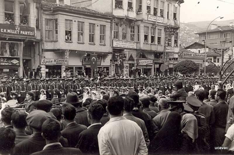 Genç Gazete Bursa Mazi Eski Bayramlar Cumhuriyetxx (9)