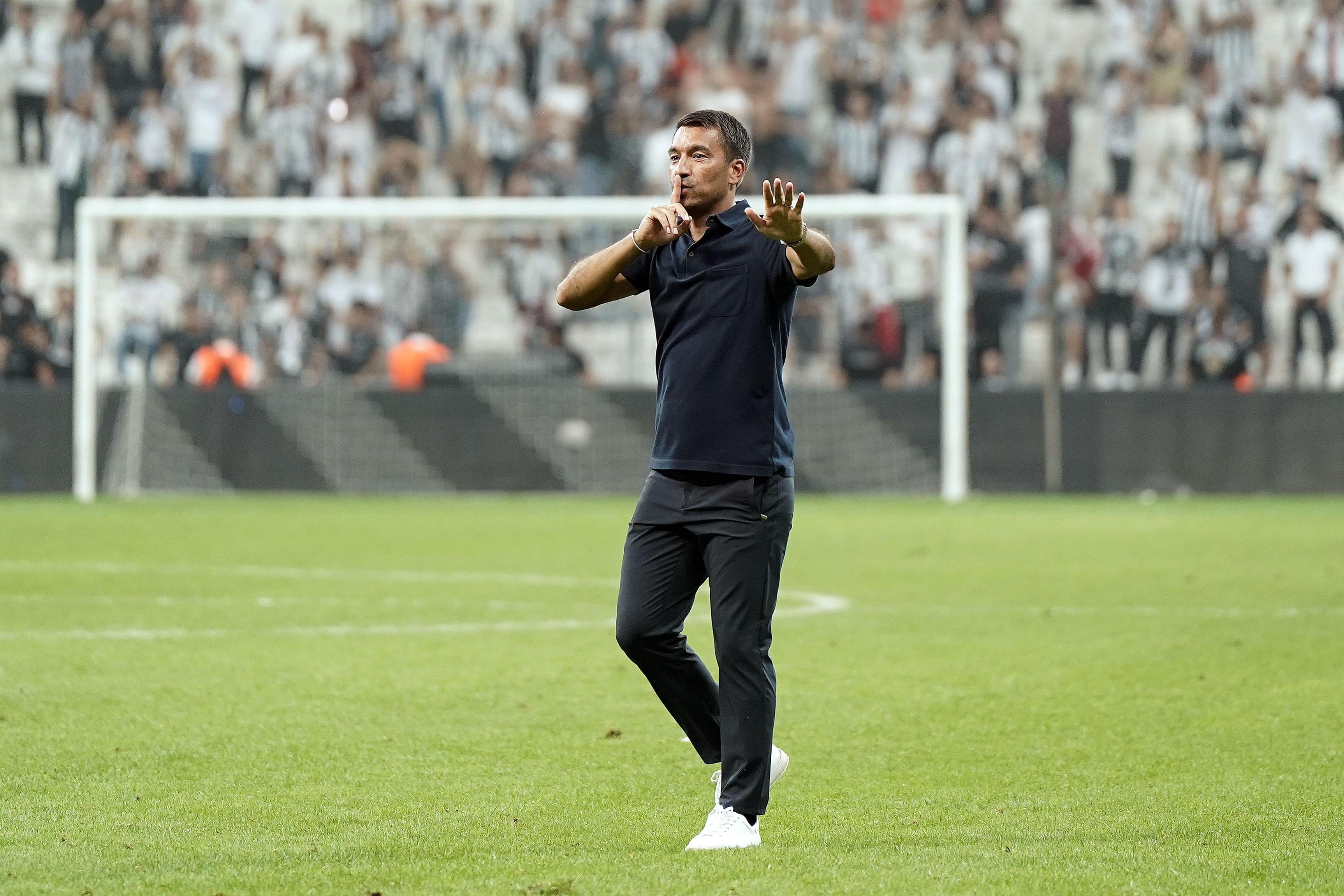 Genç Gazete Gözler Galatasaray Beşiktaş Derbisine Çevrildi! (8)