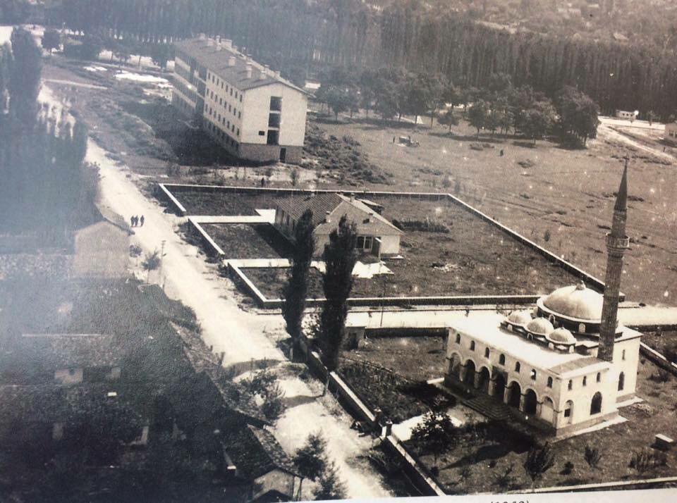 Genç Gazete Inegöl Belediye Binası Inegöl Atatürk Anıtı Hükümet Meydanı (11)