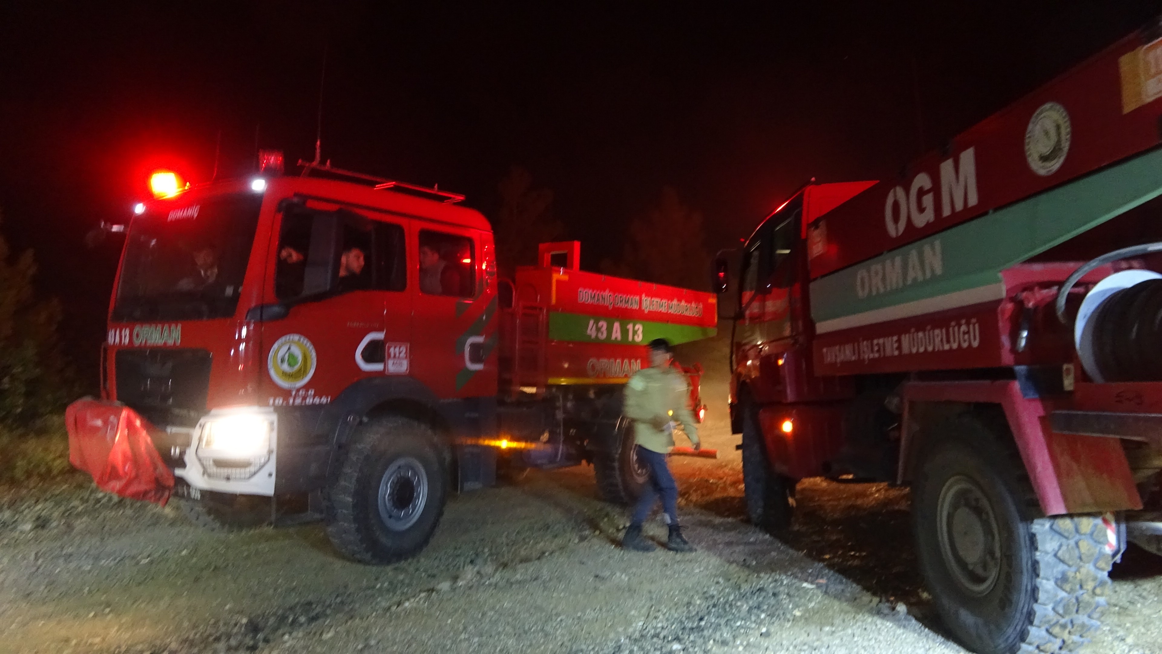 Genç Gazete Kütahya Ve Bursa Sınırında Orman Yangını (2)