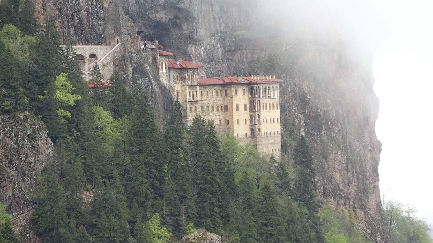 Gençgazete Trabzon'da Yabancı Turist Sayısı Azalırken Tesis Üstüne Tesis (1)