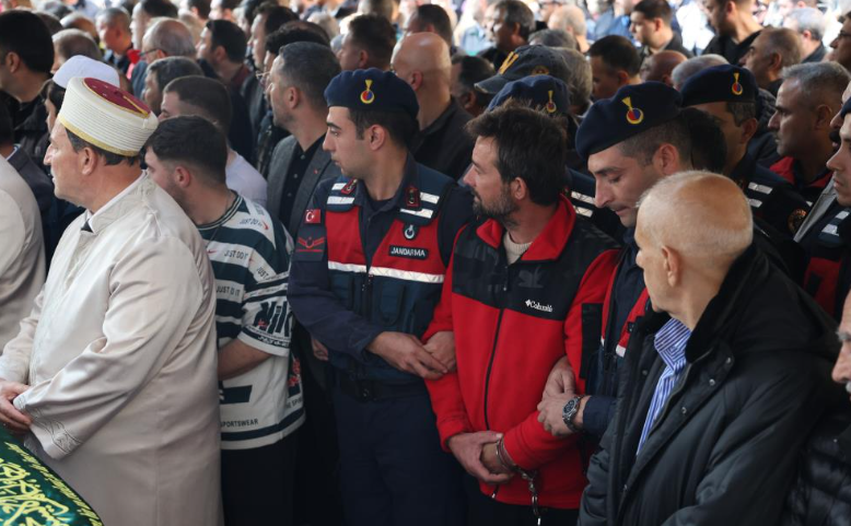 5 Kardeşe Acı Veda Tabutları Yan Yana Sıralandı, Helallik Alınmadı (3)