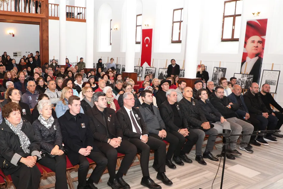 Bursa'da Atatürk Sevgisi 86 Yıldır Manşetlerde (7)