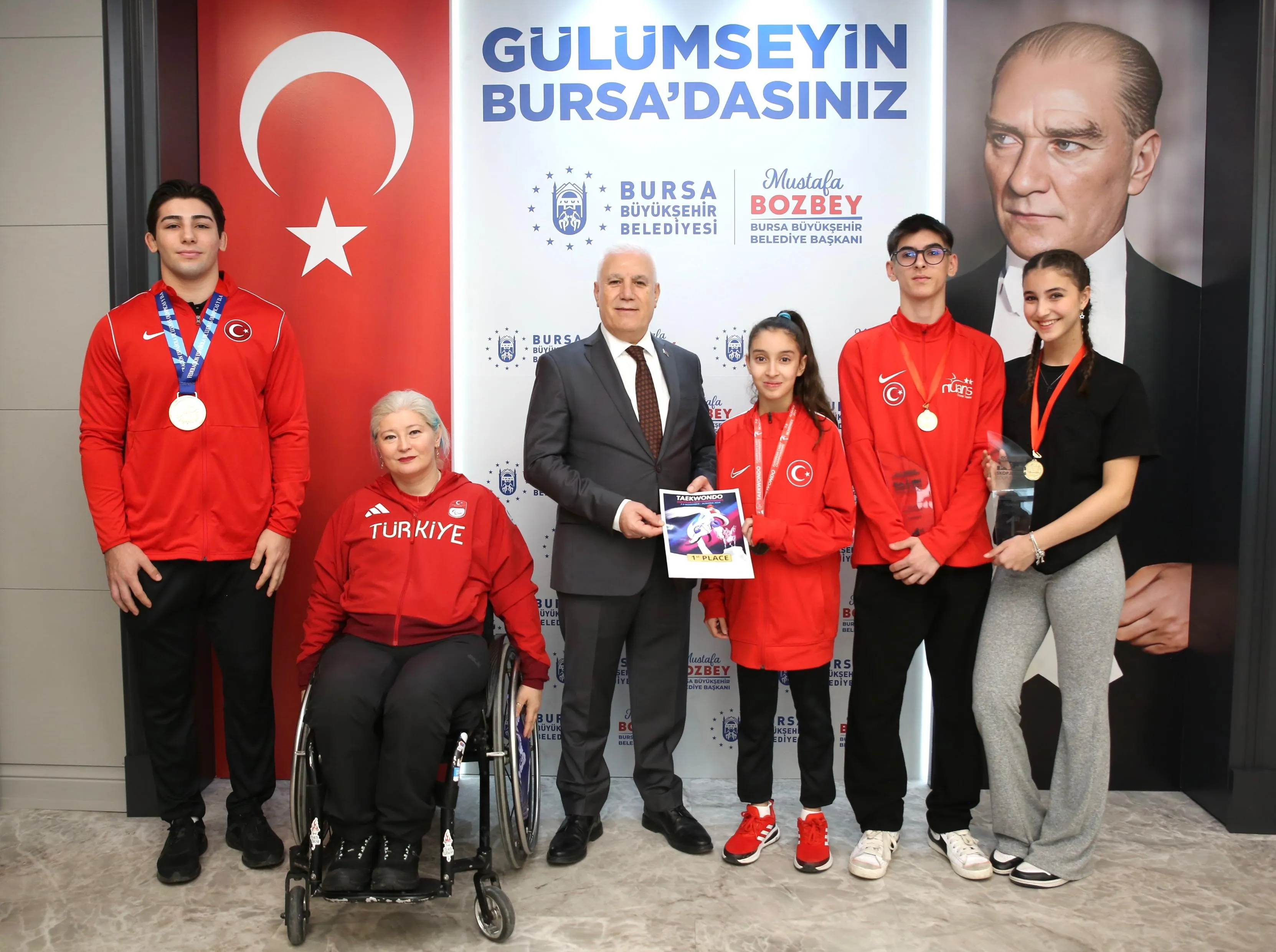 Bursa'nın Gururu Milli Sporcular Başkan Bozbey’i Ziyaret Etti! (3)