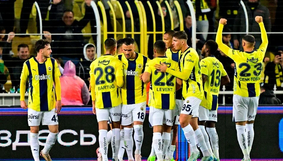 Fenerbahçe Kayseri'ye Eksik Kadroyla Gidiyor! 4 İsim Sahada Olmayacak