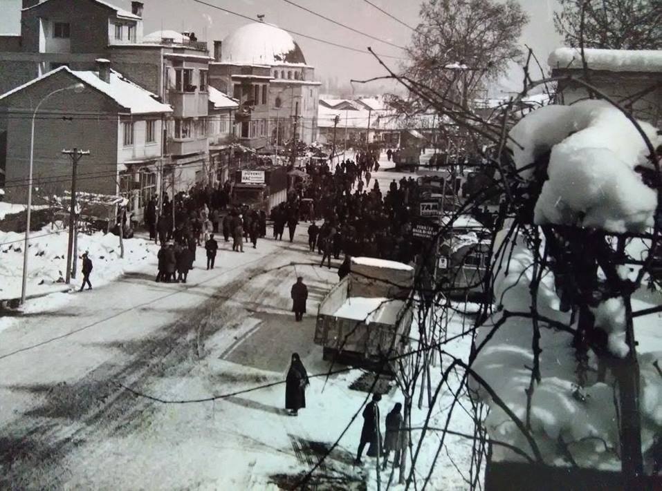 Genç Gazete Mazi̇den Kare Hac Kafi̇lesi̇ İnegöl Düvenci̇ Hac Kafi̇lesi̇ 1960'Li Yillar (10)