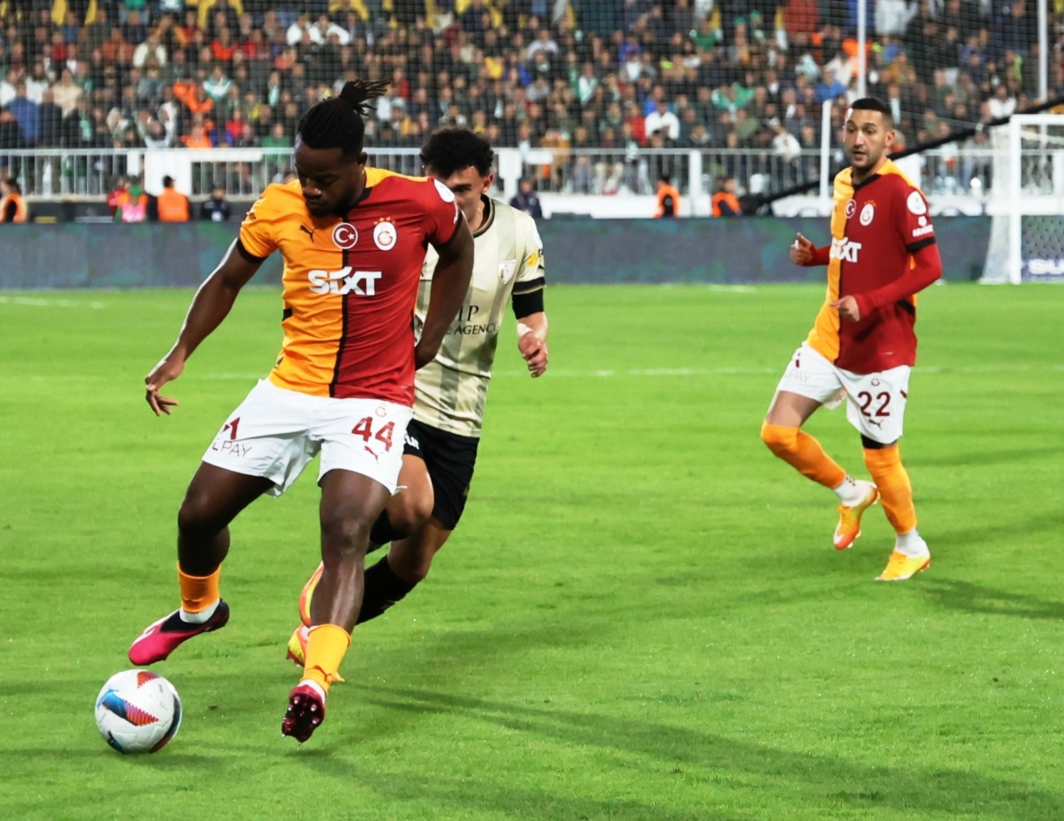 Gençgazete Galatasaray Maçı Sonrası Volkan Demirel (7)