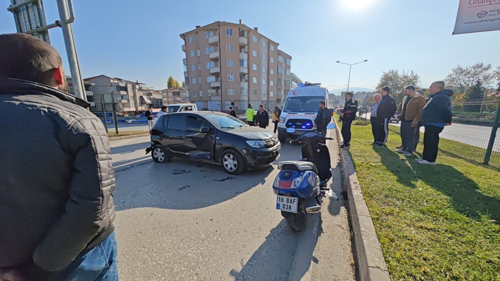 Gençgazete İnegöl'de Zincirleme Kaza 2 Kişi Yaralandı (3)