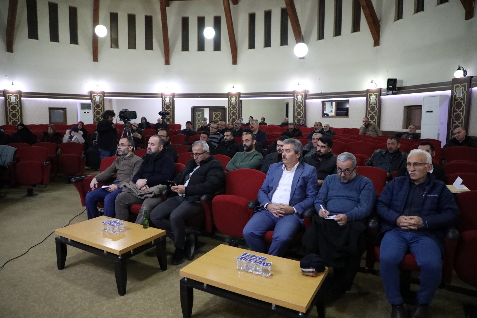 Gençgazete İsmail Güler “Toplumun Çekirdeği Aile” Konulu Seminer (2)