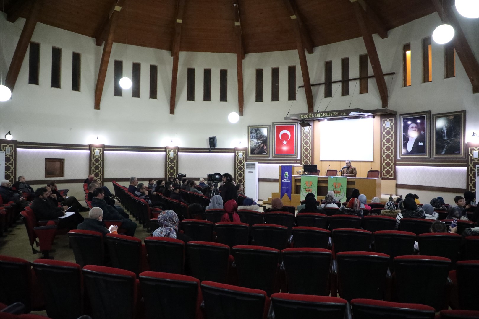 Gençgazete İsmail Güler “Toplumun Çekirdeği Aile” Konulu Seminer (3)