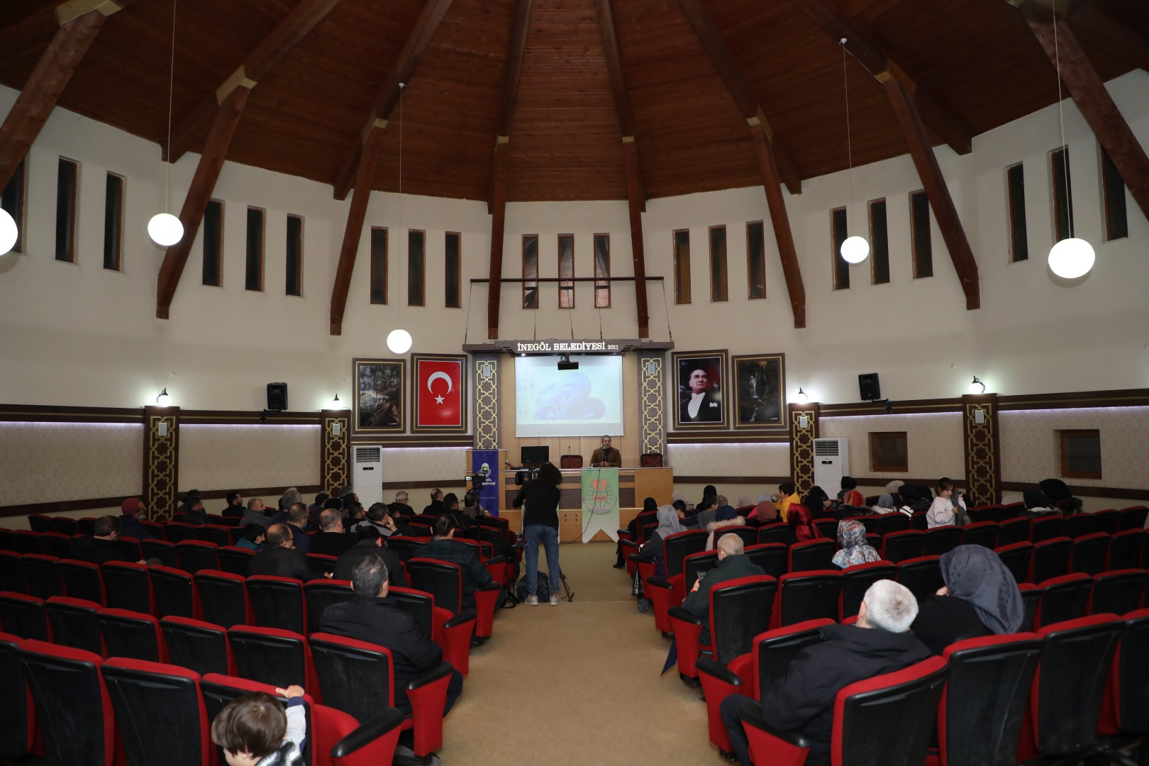 Gençgazete İsmail Güler “Toplumun Çekirdeği Aile” Konulu Seminer (4)