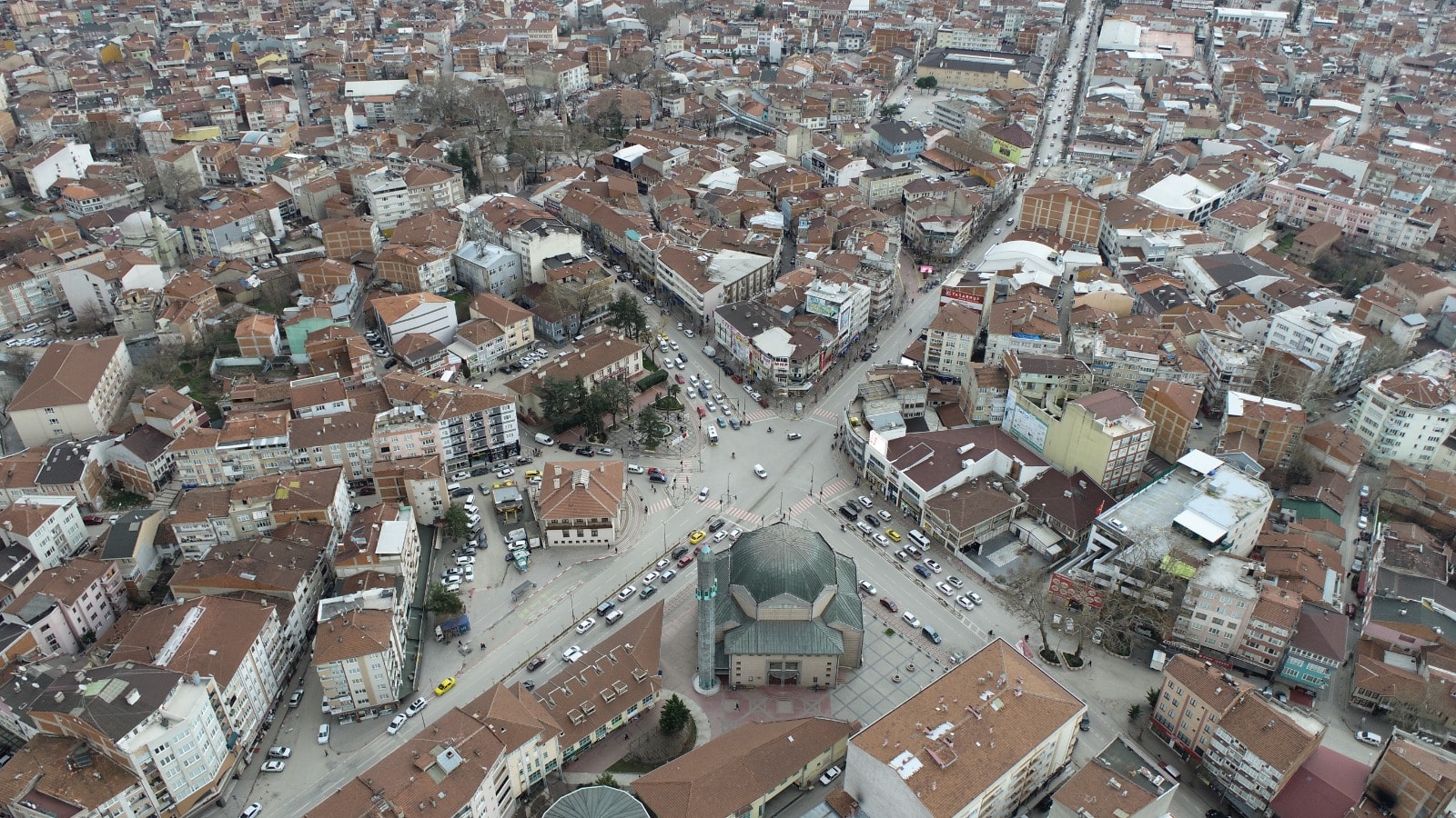 Gençgazete Yıldız Sineması, Ziraat Bankası Ve Sani Konukoğlu Camii (1)