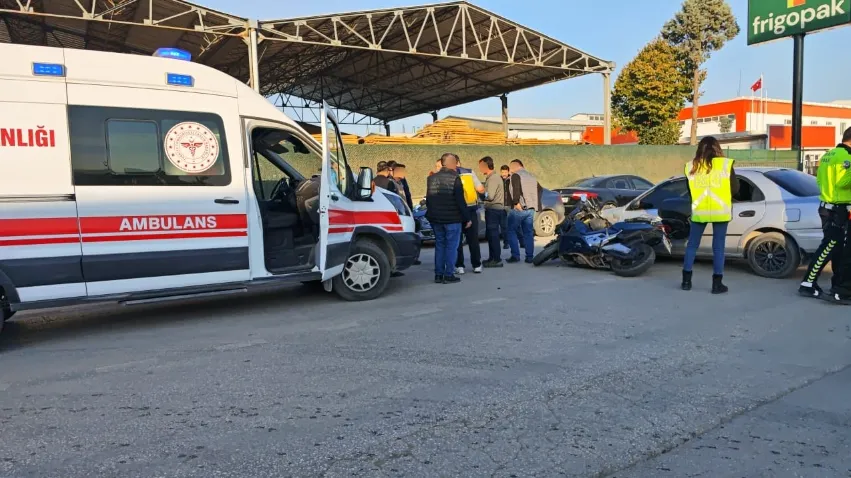 İnegöl’de Otomobil Ve Motosiklet Çarpıştı 1 Yaralı (2)