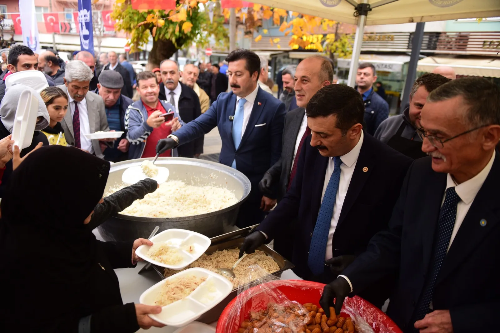 Tarihi Yenişehir Çarşı Hamamı Coşkulu Bir Törenle Yeniden Açıldı! (11)