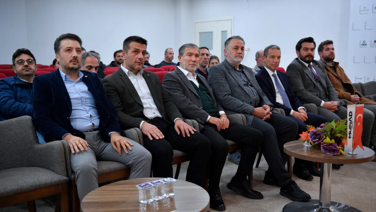 “2025'E Doğru Dünya Ve Türkiye Ekonomisi” Müsi̇ad Söyleşilerinde Ele Alındı (2)