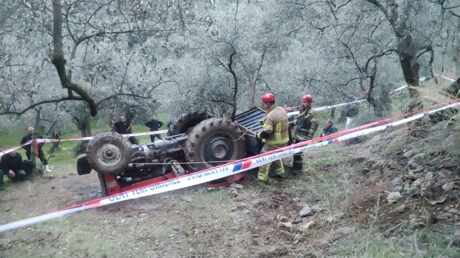 Bursa'da Traktörün Altında Kalan Yaşlı Adam Hayatını Kaybetti (3)