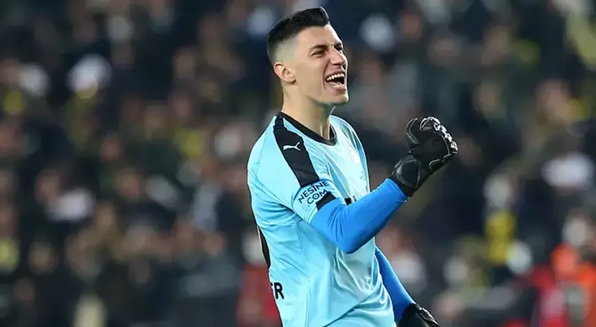 Galatasaray Yeni Kalecisini Buldu! (2)