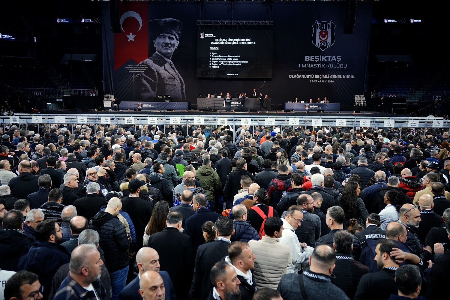 Gençgazete Beşiktaş Başkanını Arıyor Beşiktaş’ta Olağanüstü Seçimli Genel Kurul (4)