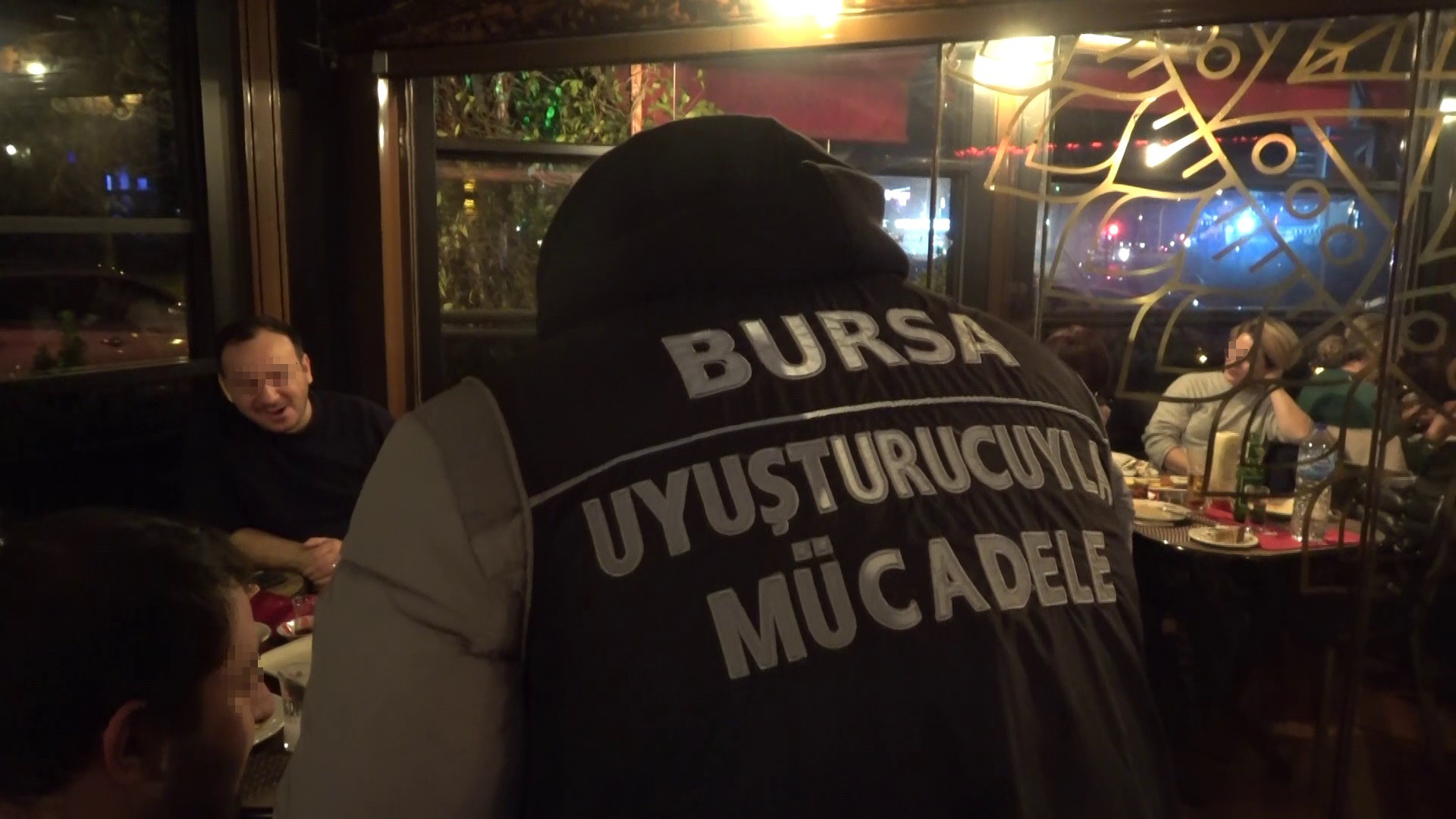 Gençgazete Bursa Polisinden Gece Mekanlarına Şok Baskın (3)