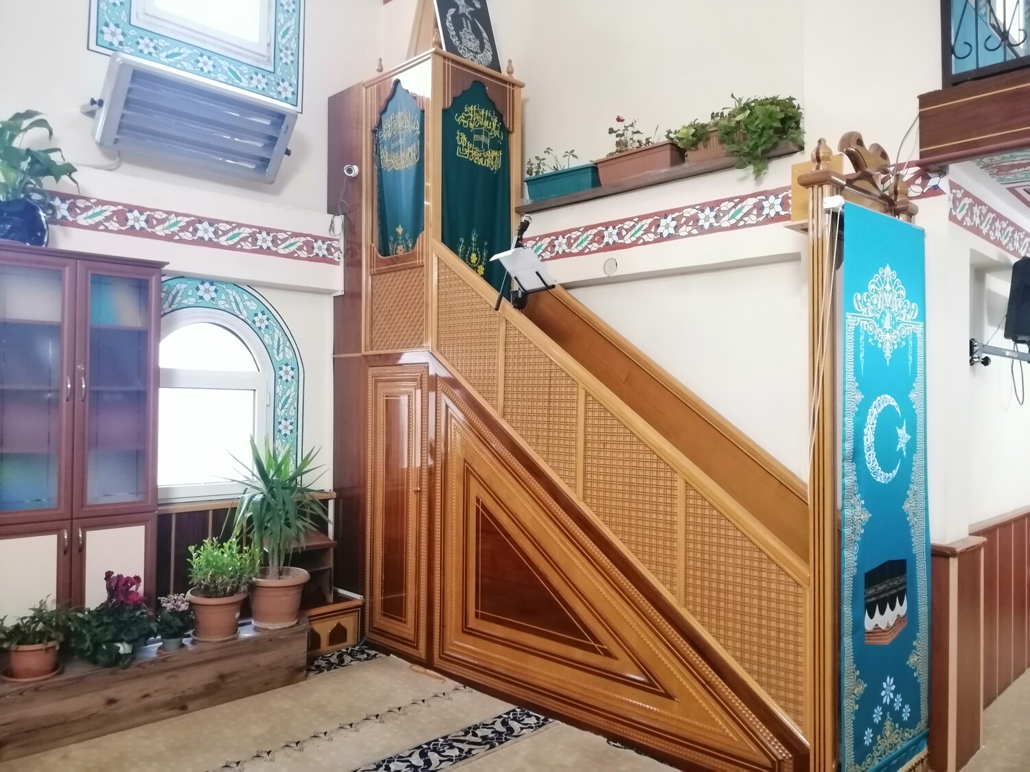 Gençgazete Camiyi Çiçek Bahçesine Çeviren İmam (8)