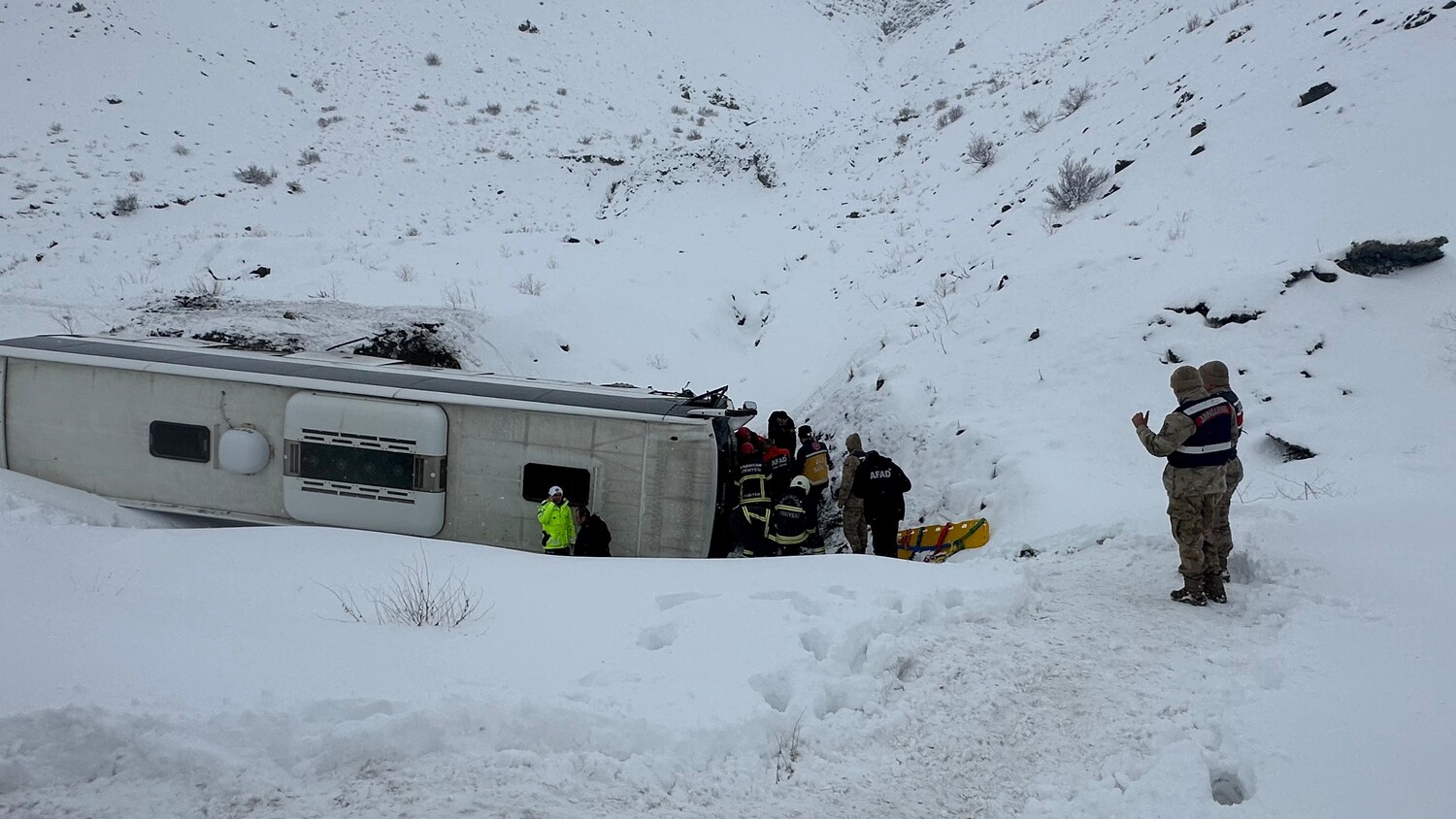 Gençgazete Yolcu Otobüsü Kaza (4)