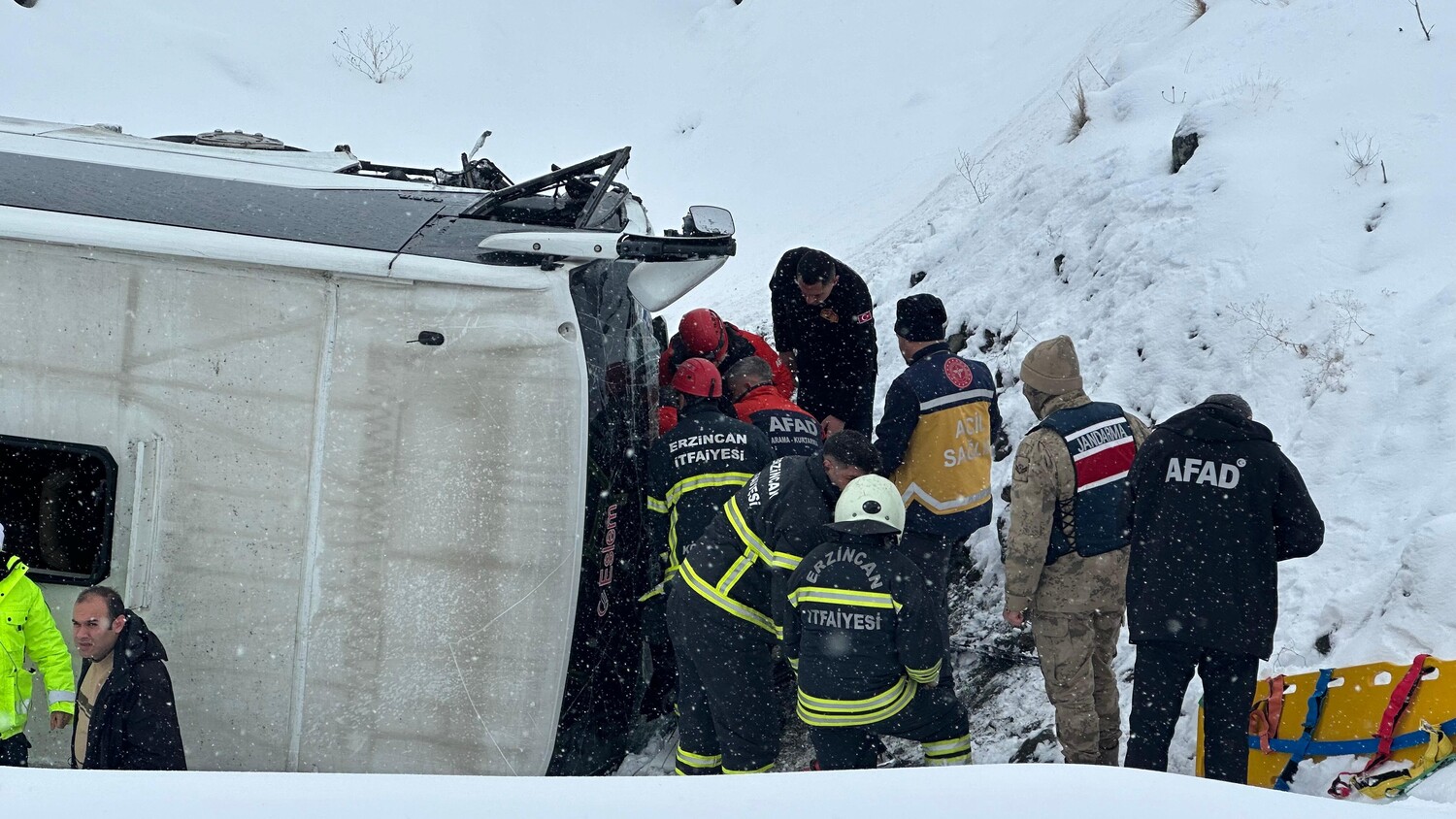 Gençgazete Yolcu Otobüsü Kaza (5)