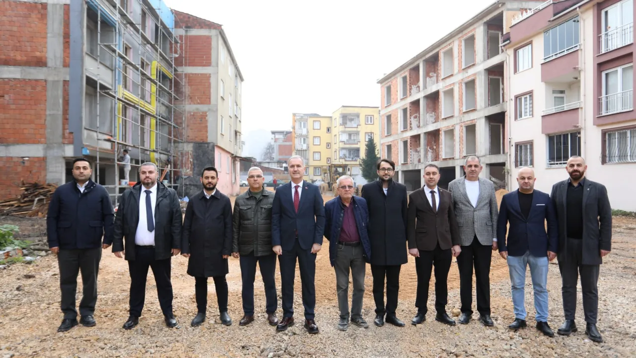 İnegöl Belediyesi 150 Araçlık Otopark İçin 17 Binayı Kamulaştırdı (4)