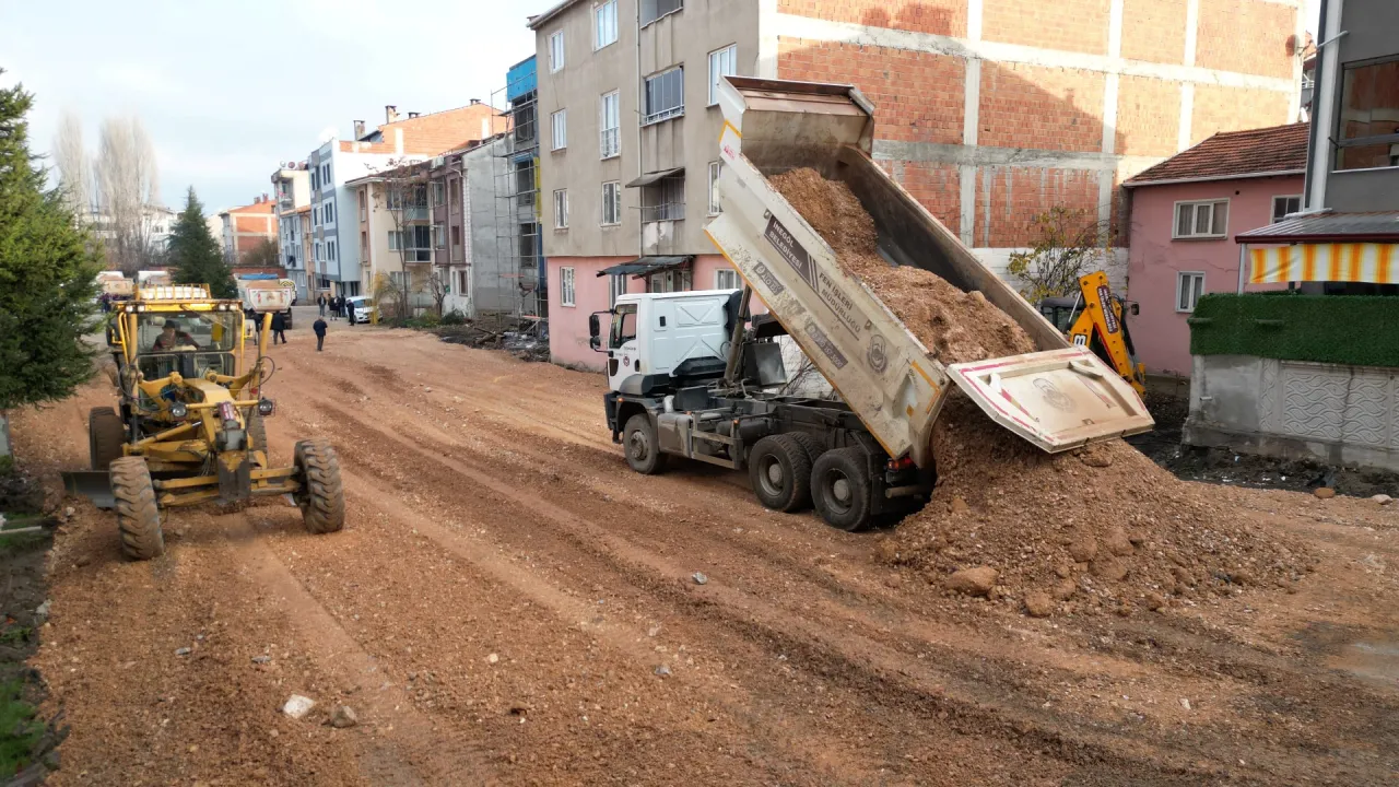 İnegöl Belediyesi 150 Araçlık Otopark İçin 17 Binayı Kamulaştırdı (7)