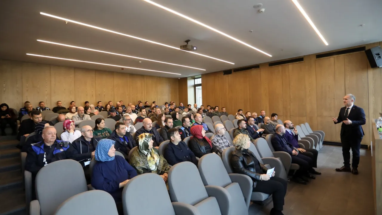 İnegöl Belediyesi, Verimlilik İçin Tüm Personele Yalın Temelleri Eğitimi Veriyor (3)