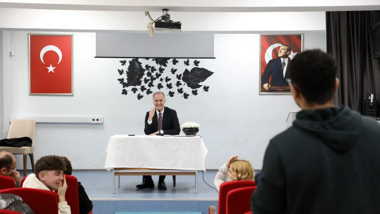İnegöl’de Gençlerin Fikirleriyle Şehir Şekilleniyor Genç Bakış Buluşmaları Devam Ediyor (4)