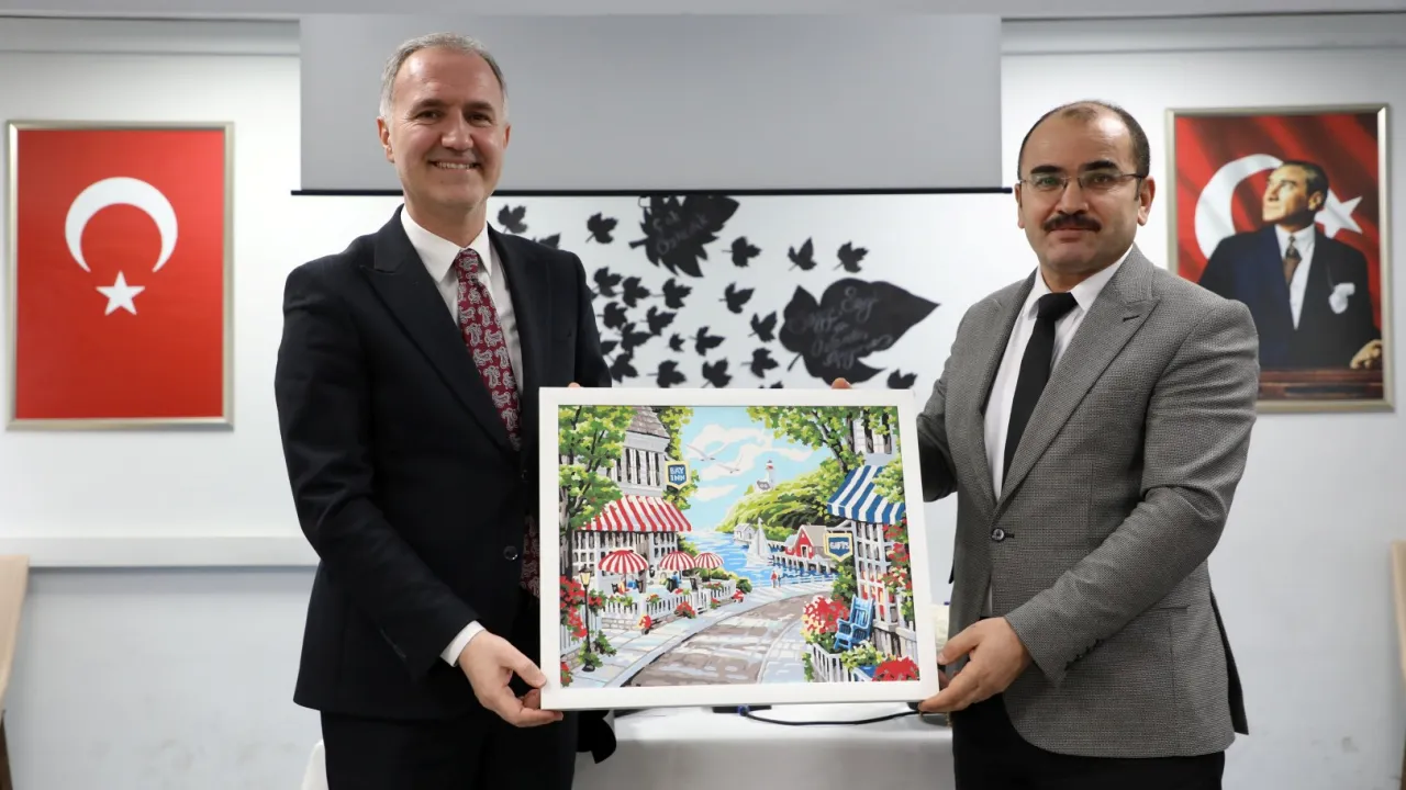 İnegöl’de Gençlerin Fikirleriyle Şehir Şekilleniyor Genç Bakış Buluşmaları Devam Ediyor (5)