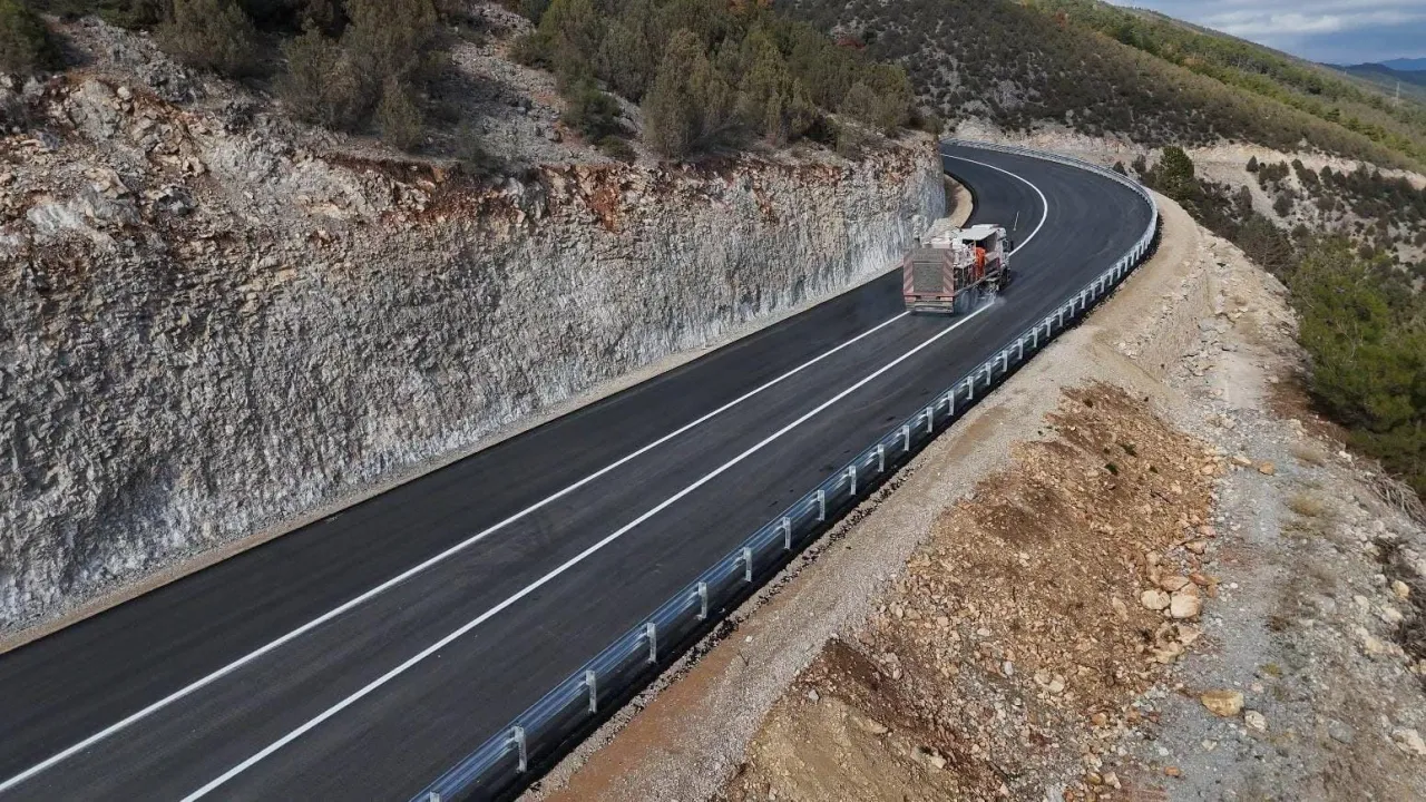 Ulaşımda Büyük Kolaylık! Keles Tavşanlı Arası 40 Dakikaya İndi1