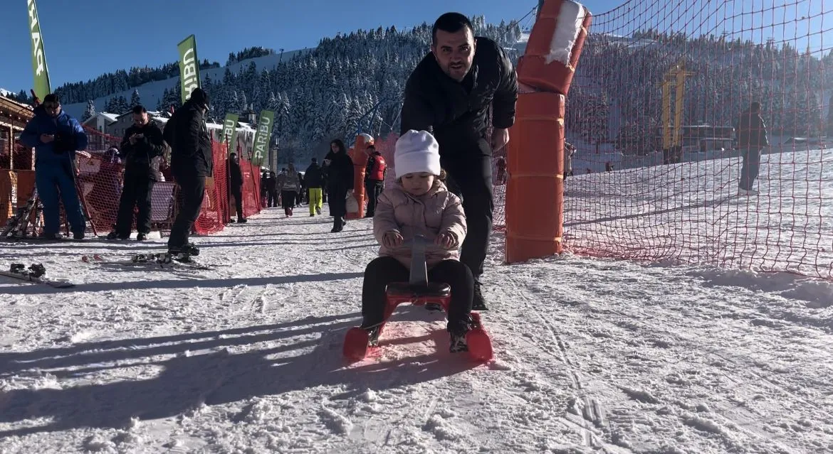 Uludağ’da Oteller, Kayak Pistleri Doldu Taştı! (5)