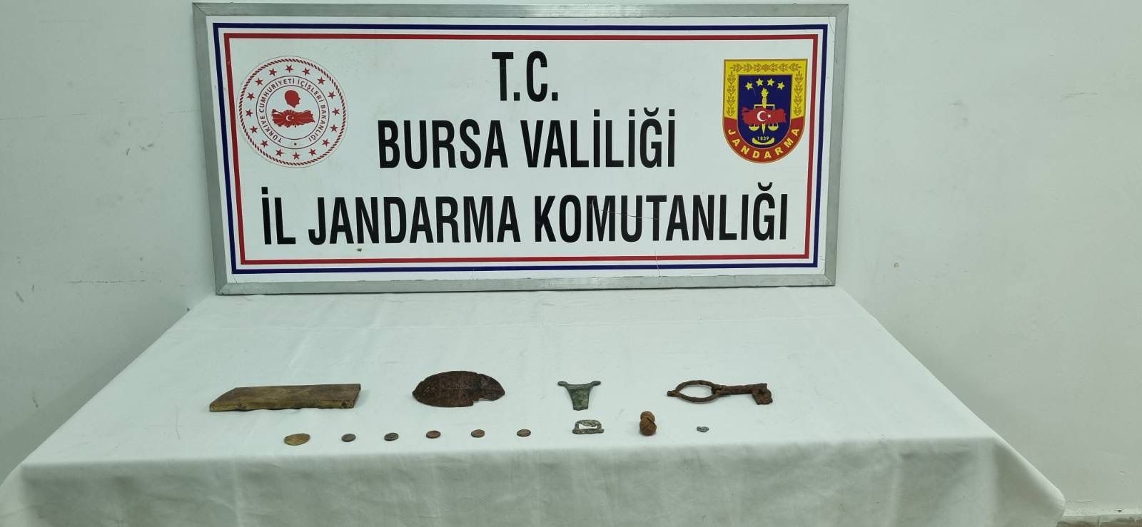 Bursa Orhangazi’de Kaçak Kazı Operasyonu 7 Kişi Yakalandı (1)