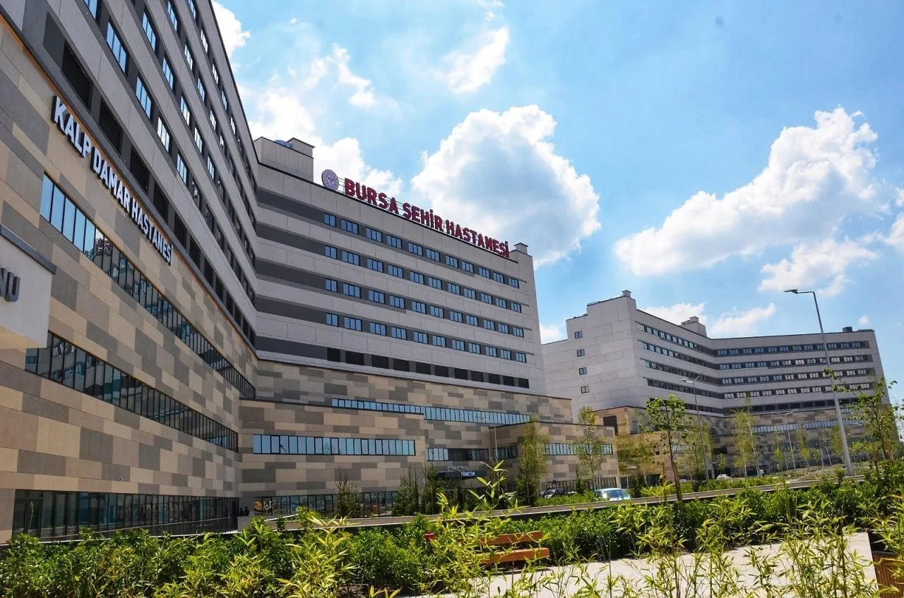 Bursa Şehir Hastanesi'nde Büyük Vurgun! Ameliyathane Çalışanları Gözaltına Alındı! (2)