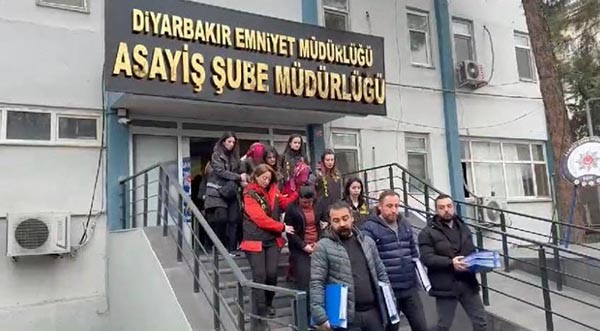 Gençgazete Hırsızlar Bohçacı Kılığına Girerek Evleri Soydu (2)