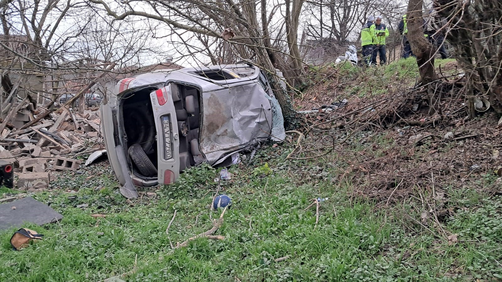 Gençgazete İznik Yolunda Feci Kaza (4)