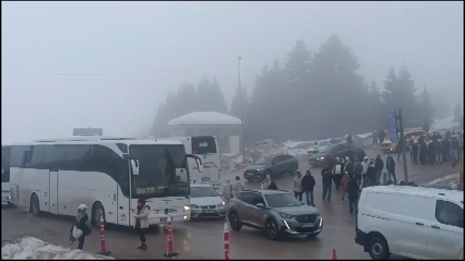 Gençgazete Uludağ Otopark Kaosu (3)