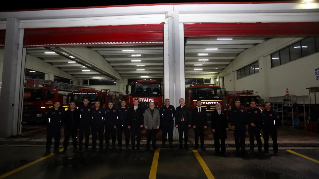 İnegöl Protokolünden Yılbaşı Gecesi Görev Başındaki Personellere Ziyaret (4)