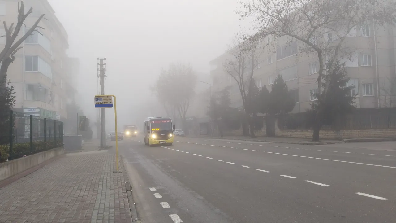 İnegöl Sisli Havayla Uyandı Uzmanlar Uyardı!  (1)