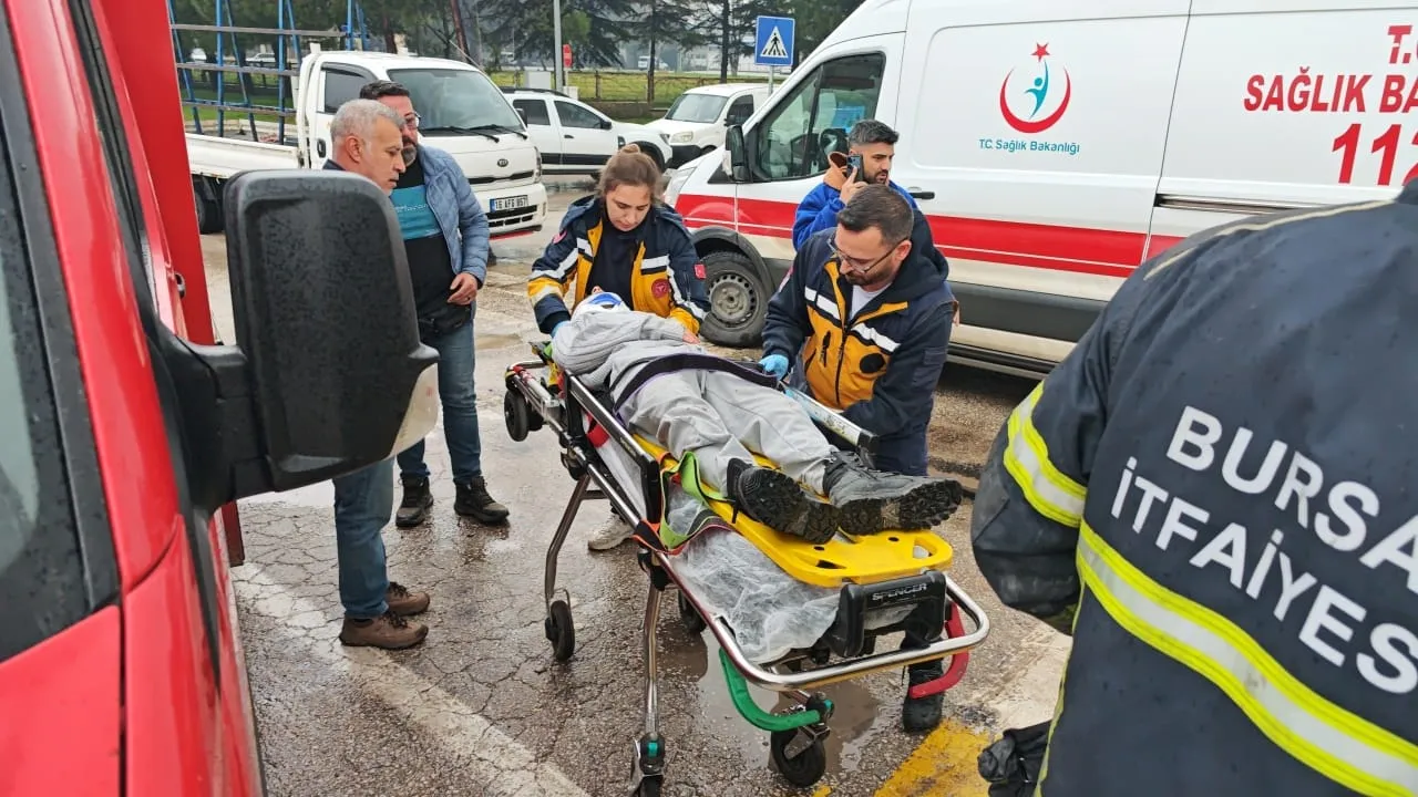 İnegöl Trafik Kazası, Minibüs Tir Kazası, Havaalanı Caddesi