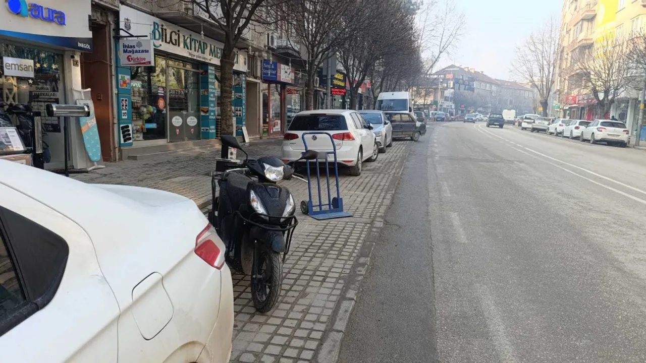 İnegöl'de Esnaf Vatandaşları Çileden Çıkardı! (1)